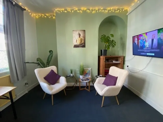 Image of inside Ally Psychotherapy office space